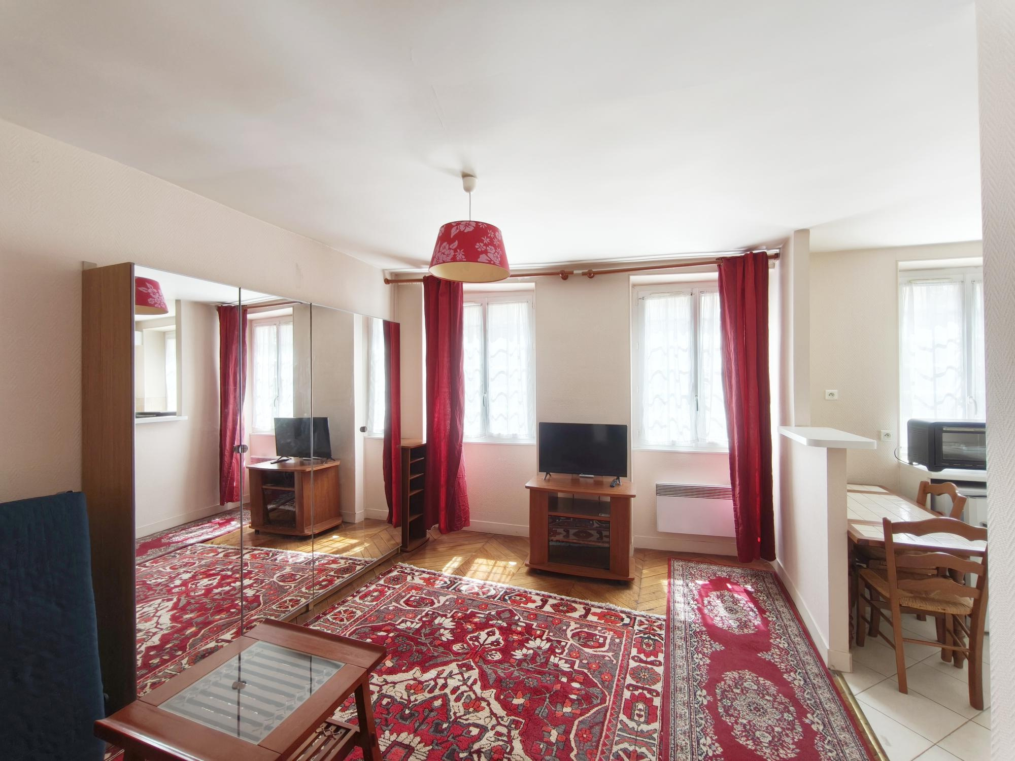 Studio meublé à louer